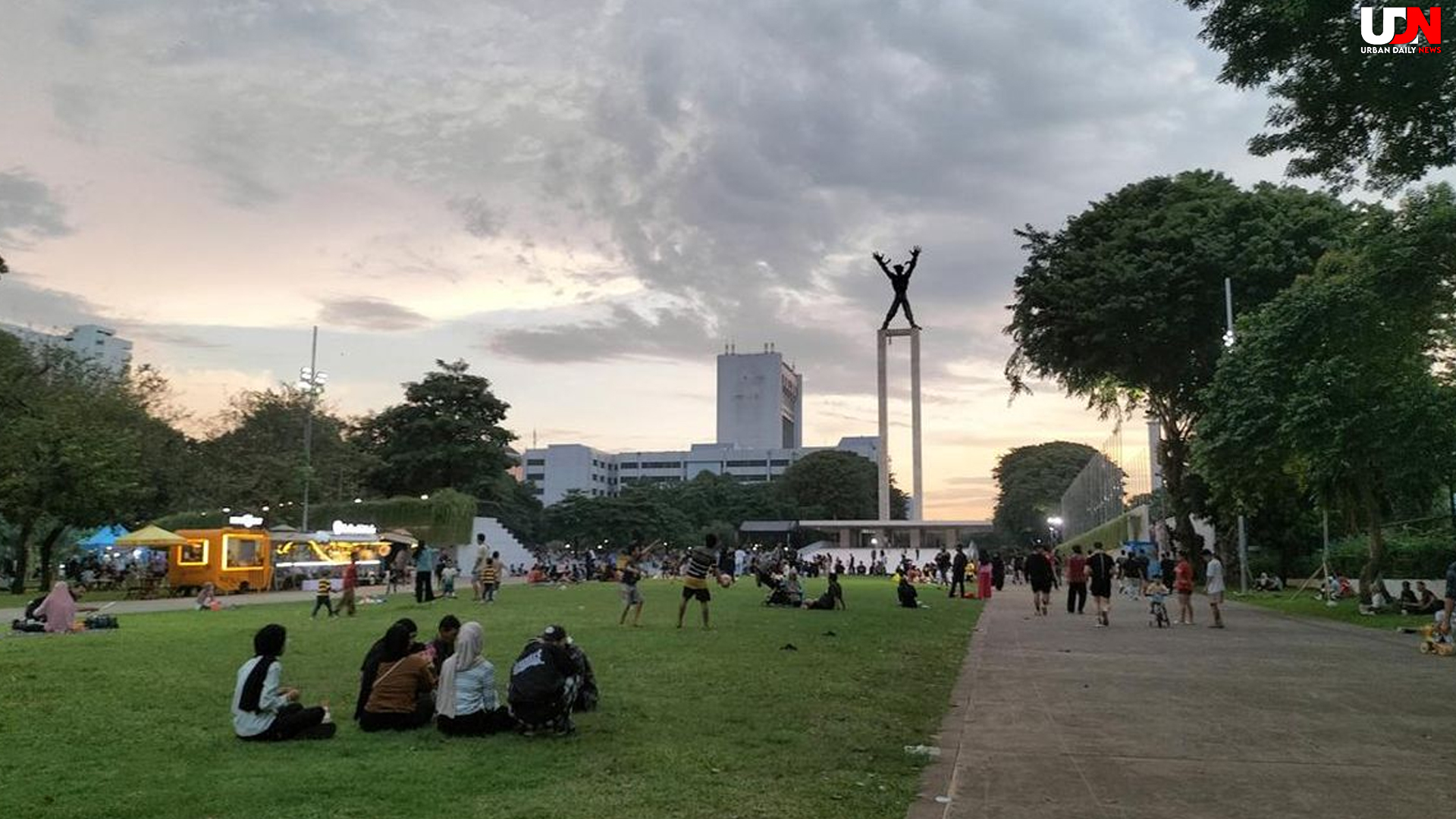 Taman Jakarta 24 Jam Dikritik PSI: Lampu Redup & Toilet Kotor
