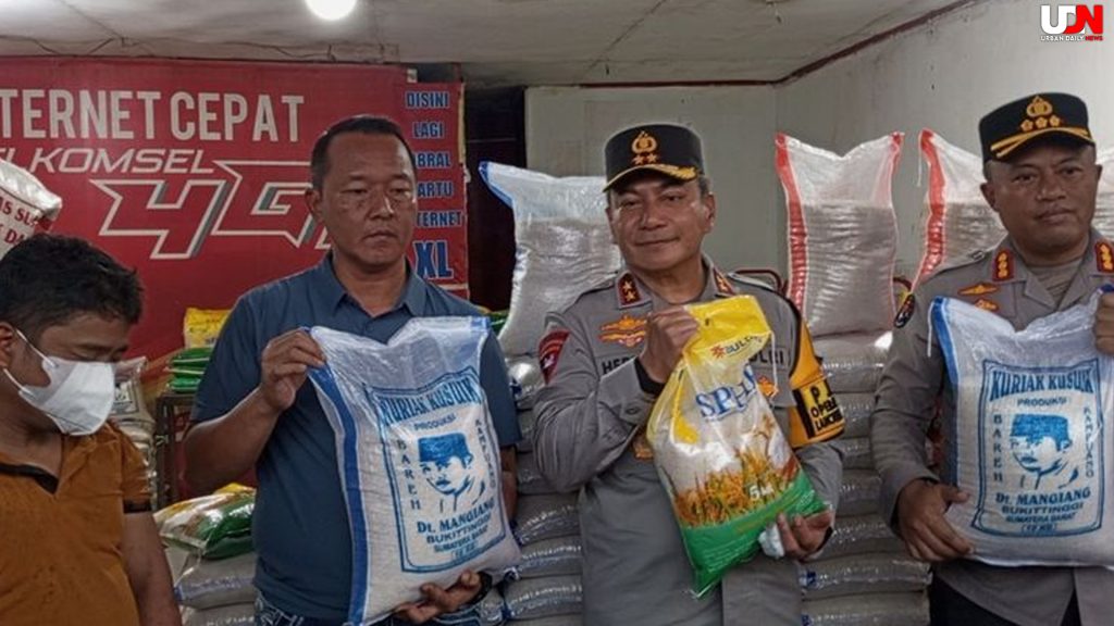 Modus Baru Pengoplos Beras Pakan Ternak Titip di 22 Minimarket