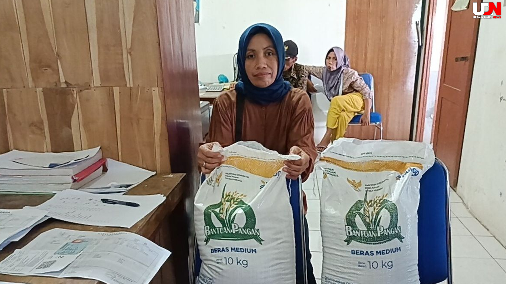 Warga Blora Bersyukur Terima Bantuan Beras 20 Kilogram