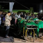 Probolinggo Berduka 12 Jenazah Korban Bus Disambut Tangis