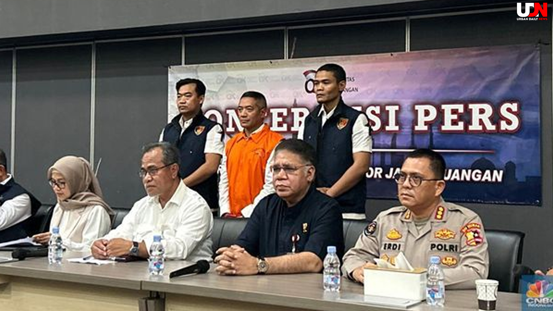 Adrian Gunadi Ditangkap, 5 Fakta Menarik di Balik Penahanan