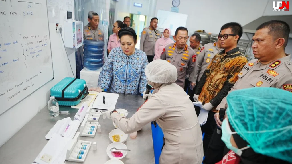 5 Poin Penting dari Tinjauan Kapolri dan Ketua Komisi IV di SPPG Jateng