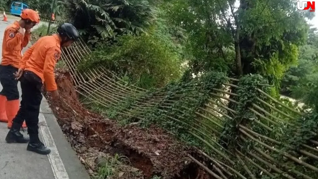 Tantangan Tim Penanganan Tebing 20 Meter Longsor Jalan Jasinga