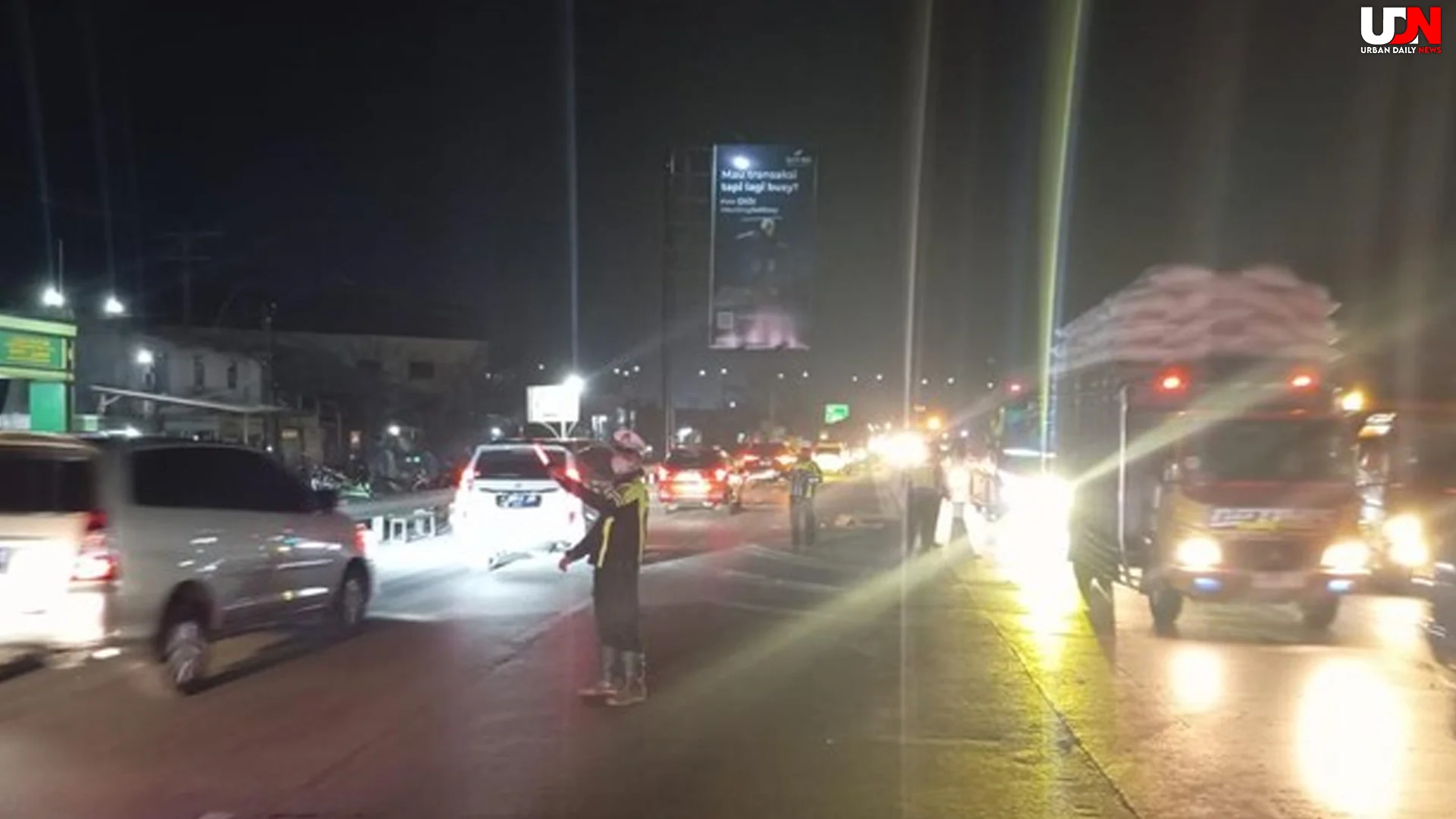 Insiden Brutal Pantura Demak Pak Ogah Tewas Tertabrak 1 Mobil