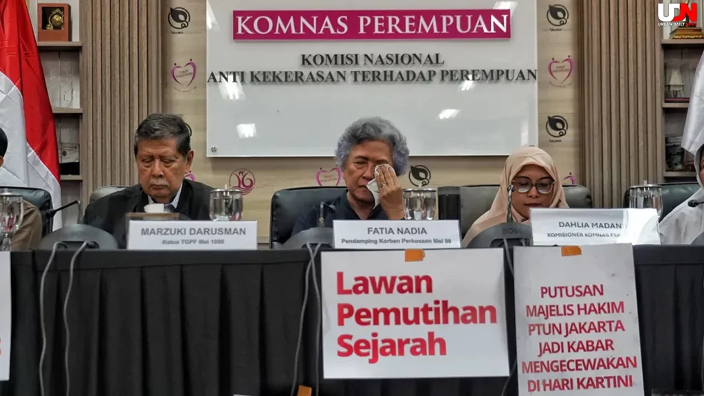 Hubungan 2 Gugatan Brutal Mentah dan Bantahan Fadli Zon 1998