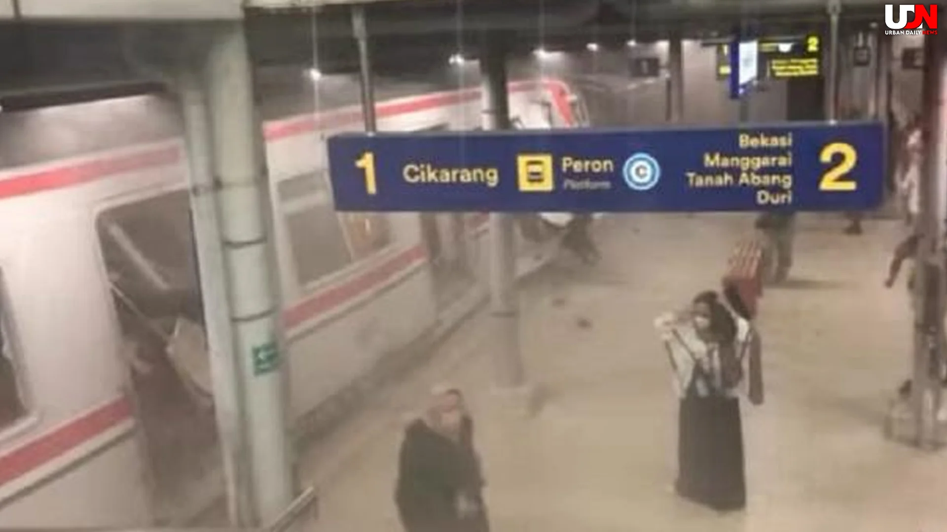 Super Duka Bekasi 3 Korban Tewas KA Argo Tabrak KRL