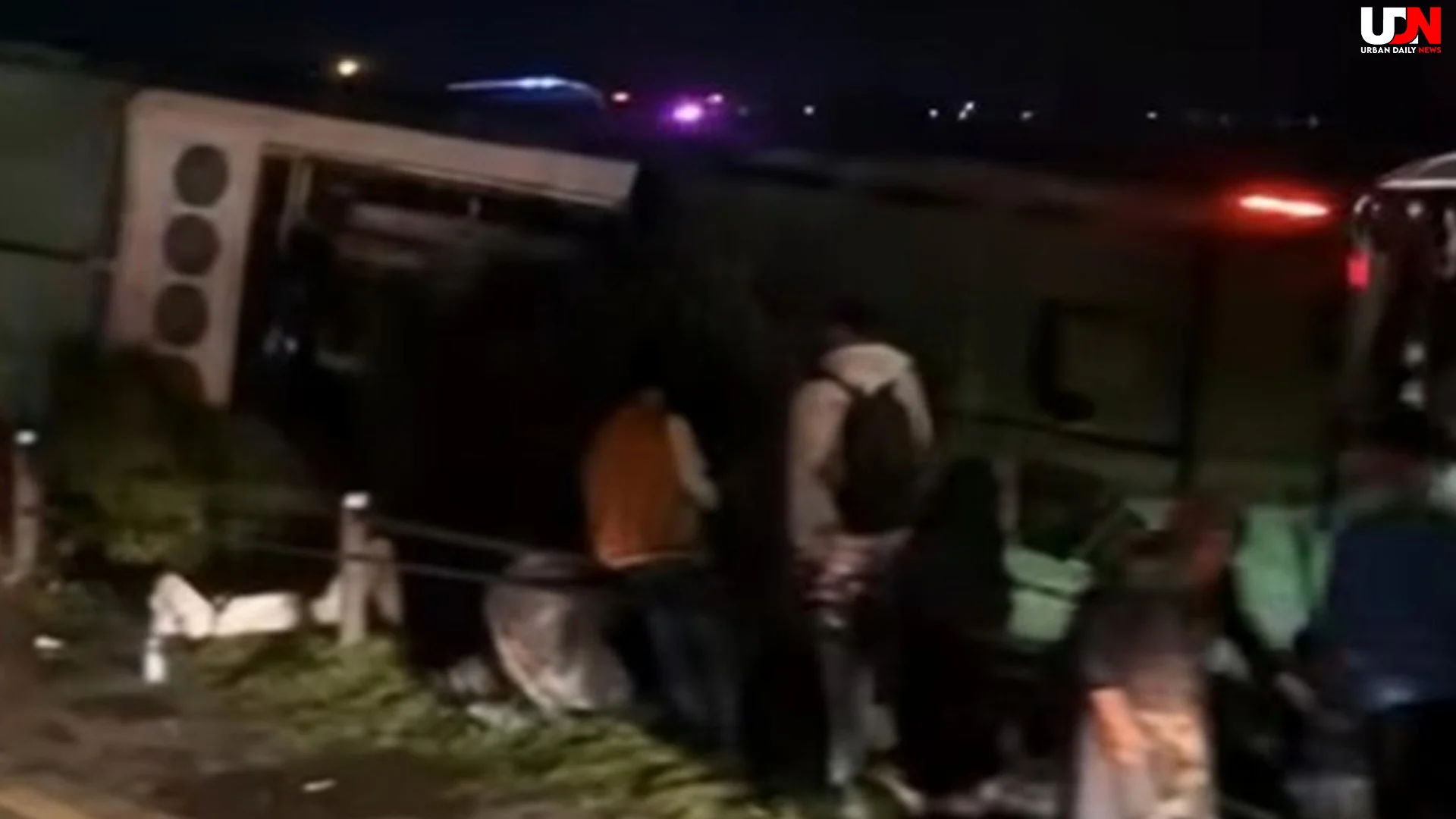 Tol Jombang Memakan Korban Bus Terguling 1 Tewas 11 Luka Super Berat