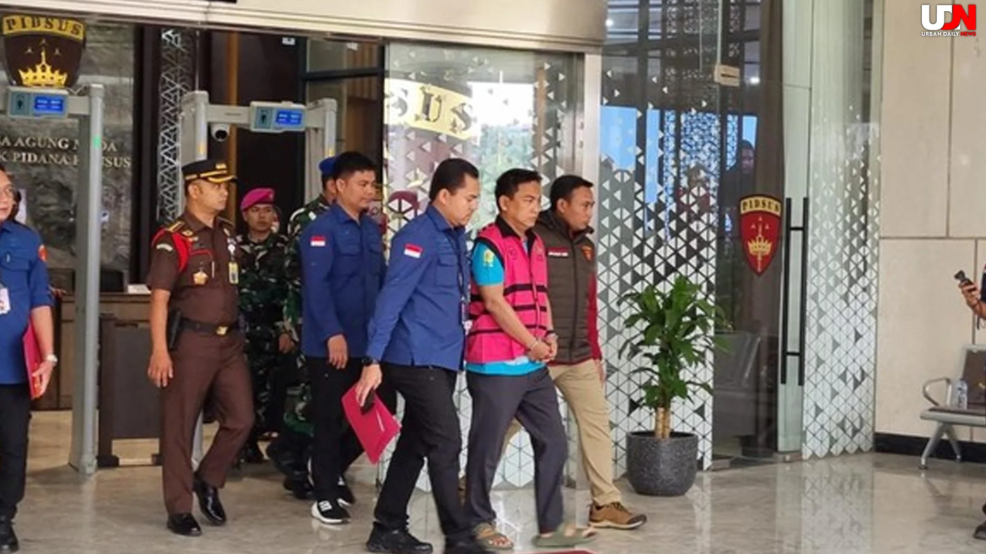 Ketua Ombudsman Bonus Tersangka Belum 2 Hari Usia Sumpahnya